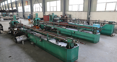 波紋<a href=http://www.zuezu.cn target=_blank class=infotextkey>補(bǔ)償器</a>生產(chǎn)現(xiàn)場(chǎng)